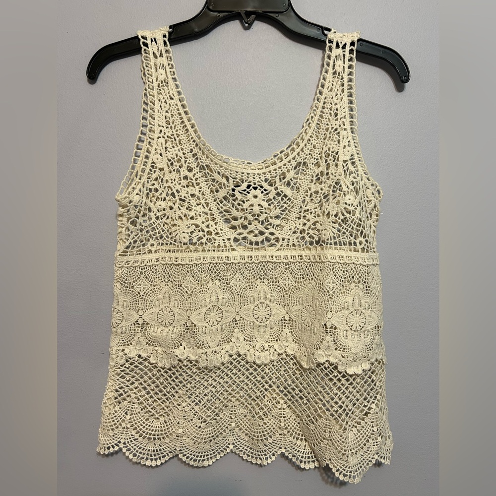 American Eagle cream crochet lace tank top in small